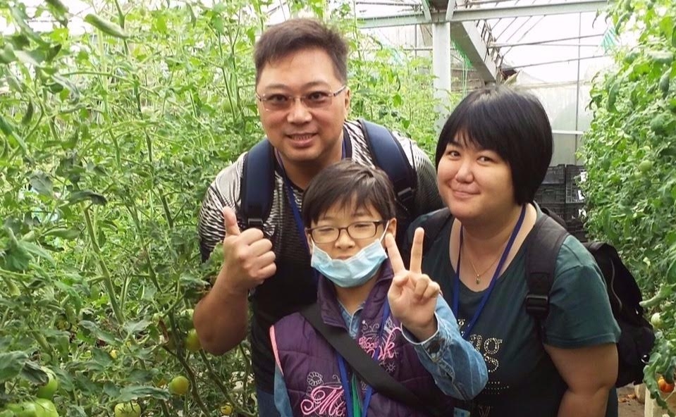 認養人與認養兒童相見歡。 圖：新北市家扶中心/提供