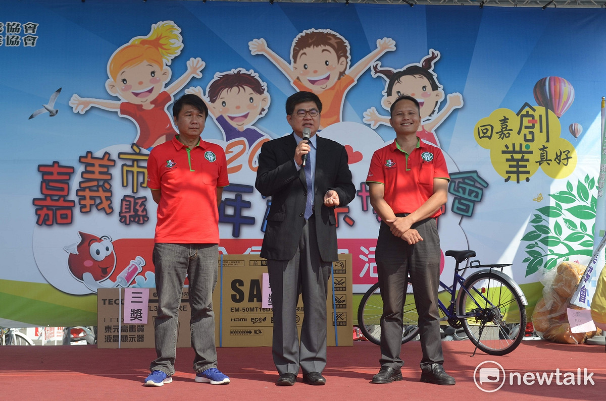 行政院雲嘉南聯合服務處副執行長徐文志被邀請上台致詞。 圖：蔡坤龍/攝