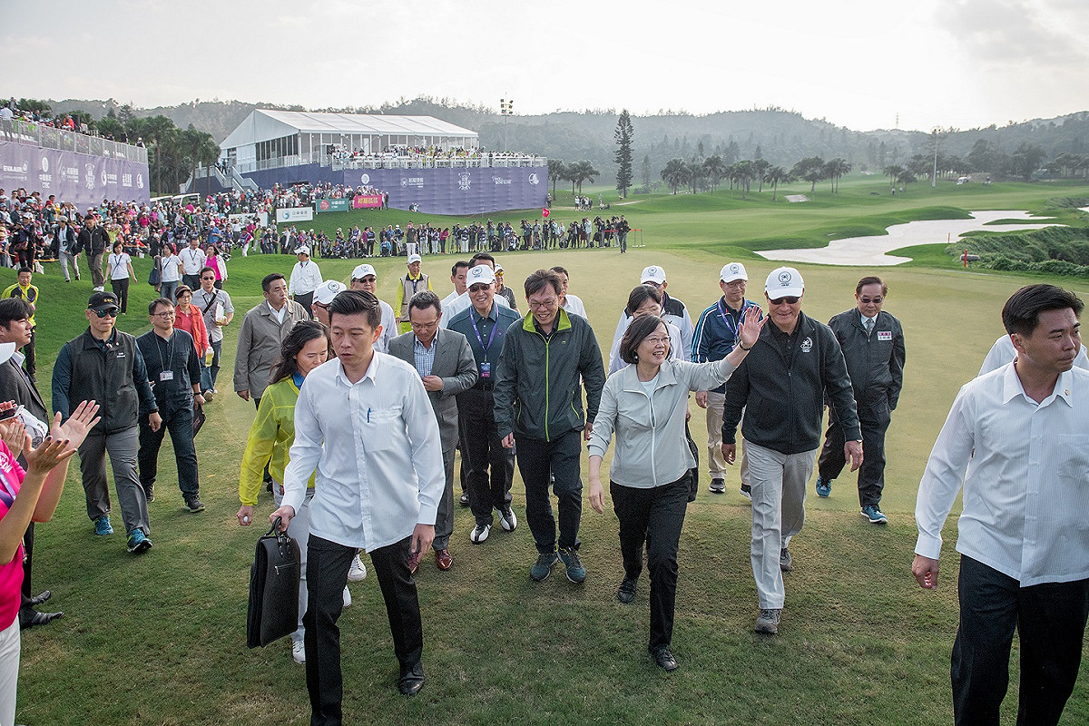 蔡英文總統是首度出席裙擺搖搖LPGA賽事的台灣總統。 圖：總統府/提供