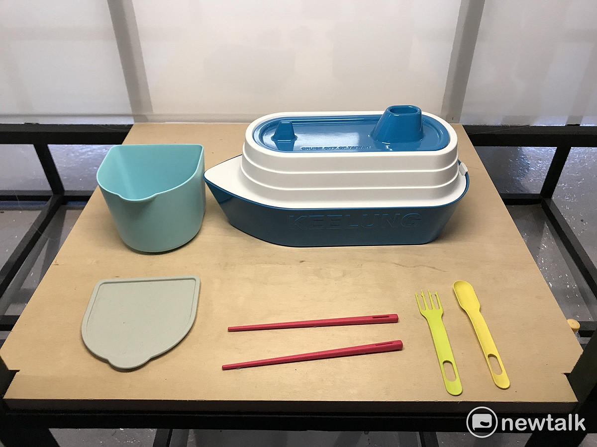 「郵輪食光」食器，以基隆特色「郵輪」設計。 圖 : 周煊惠 / 攝
