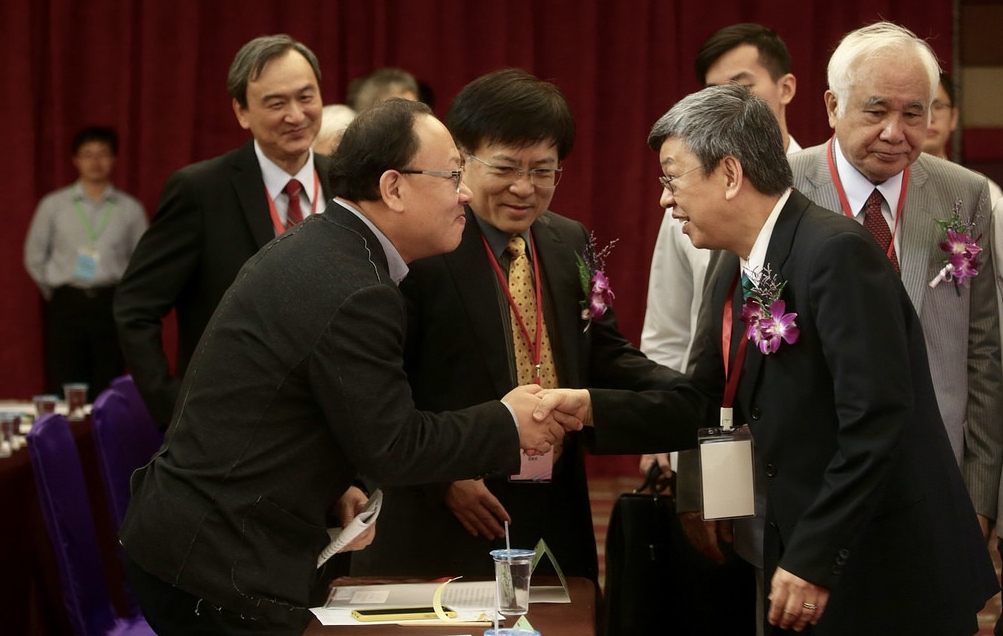 論壇以聚焦綠能、智慧醫材、IOT在智慧製造應用、新南向、長照與照護等重要產業發展策略議題作研討。 圖：翻攝總統府網站