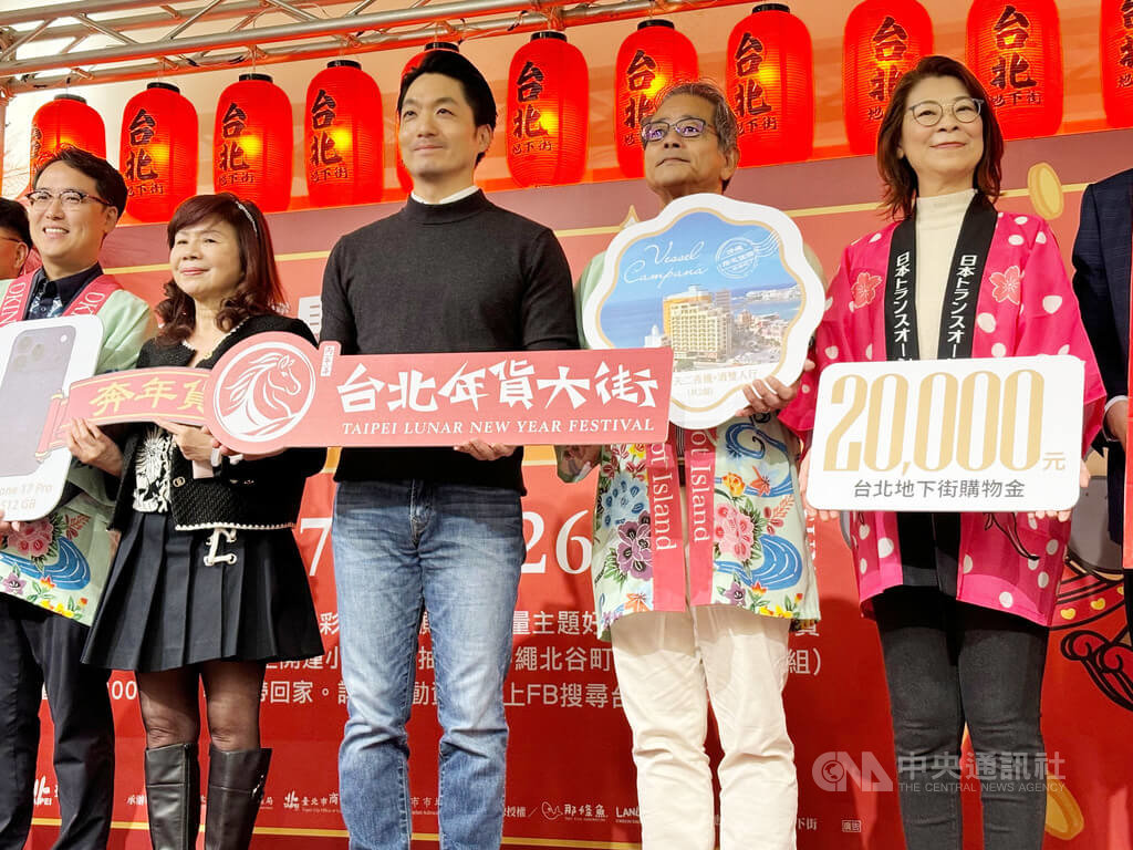 在野黨阻擋國防特別條例引發美方關切，台北市長蔣萬安（中）7日表示，他支持厚植國防實力，但立法院仍要實質審查、嚴格把關。 圖 : 中央社/提供