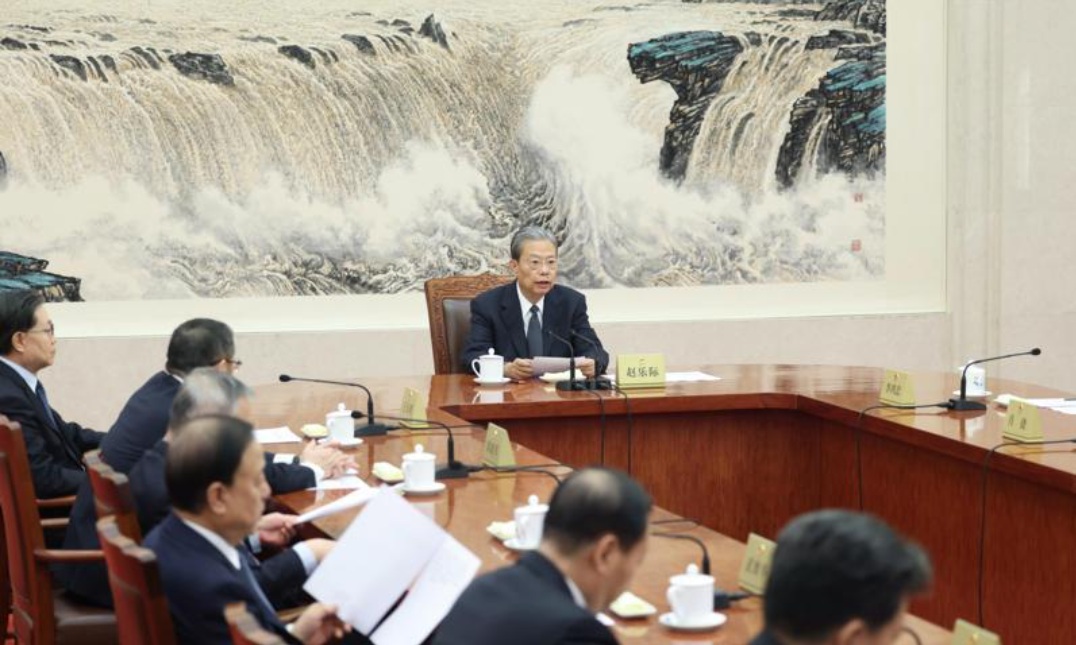 中國大陸全國人大常委會委員長趙樂際2日主持委員長會議，決定4日召開人大常委會會議，審議個別全國人大代表的代表資格。 圖：翻攝新華網