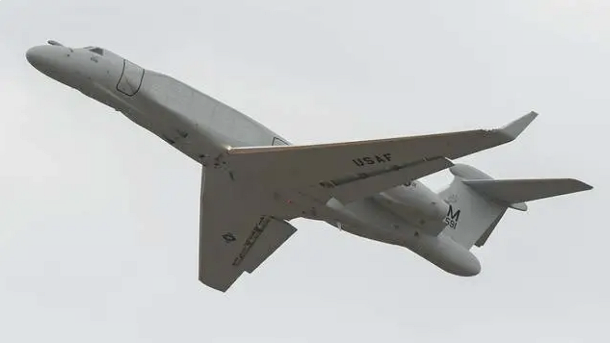 美國空軍新一代EA-37B戰略級電子戰飛機日前現身德國拉姆施泰因空軍基地。 圖：翻攝自 騰訊網 裝甲鏟史官