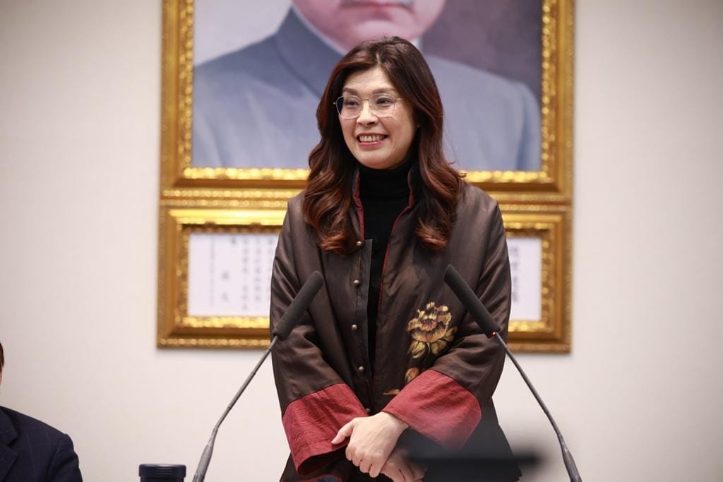 中國國民黨主席鄭麗文應中國共產黨中央委員會總書記習近平邀請，將於 4 月 7 日至 12 日率團訪問大陸，行程涵蓋江蘇、上海及北京，外界高度關注即將舉行的「鄭習會」。 圖：國民黨/提供