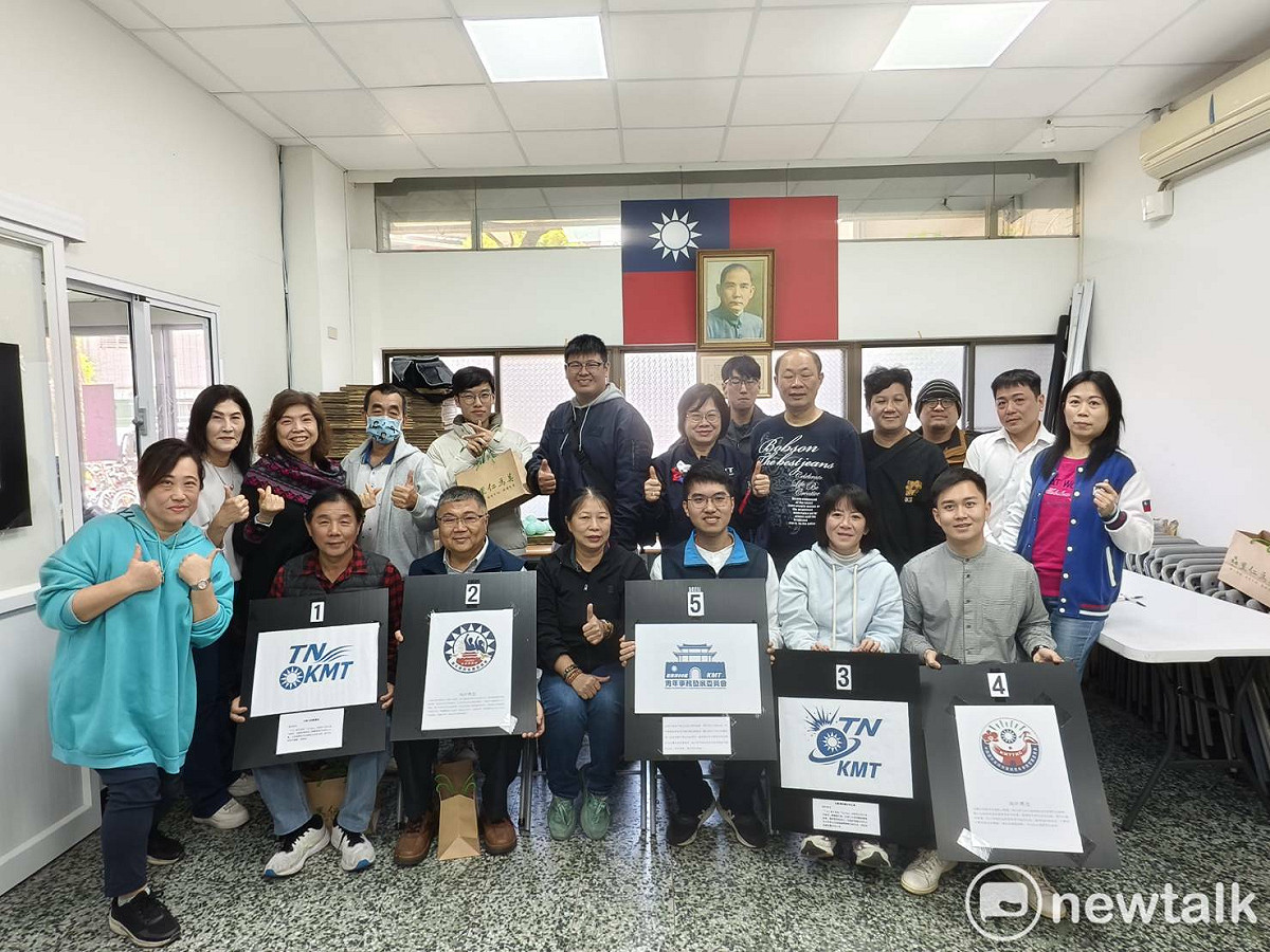 國民黨台南市黨部舉辦青發會Logo會徽評審票選活動，經多數評審一致肯定，由年輕黨代表胡永融所設計、融合府城文化意象的作品脫穎而出。 圖：國民黨台南市黨部提供