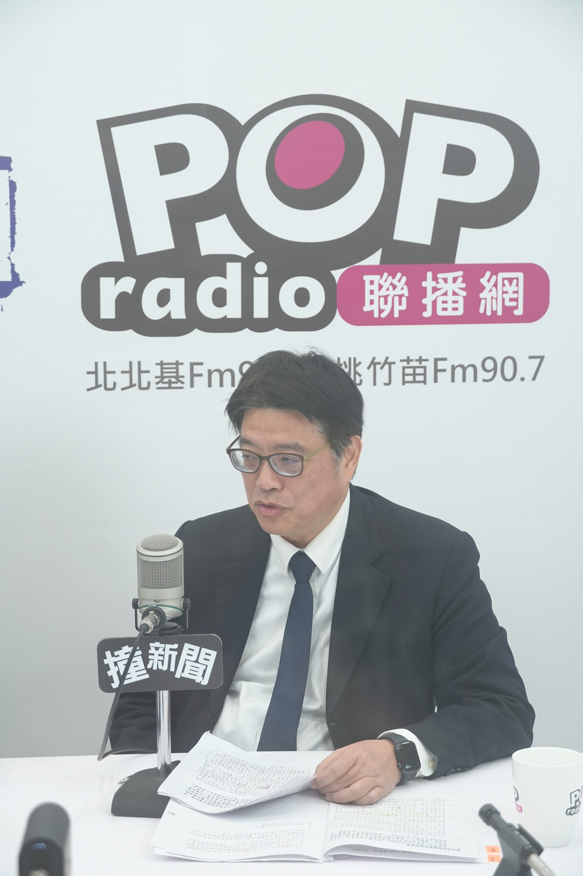 陸委會主委邱垂正今（12）日接受廣節目《POP撞新聞》專訪。 圖：《POP撞新聞》提供