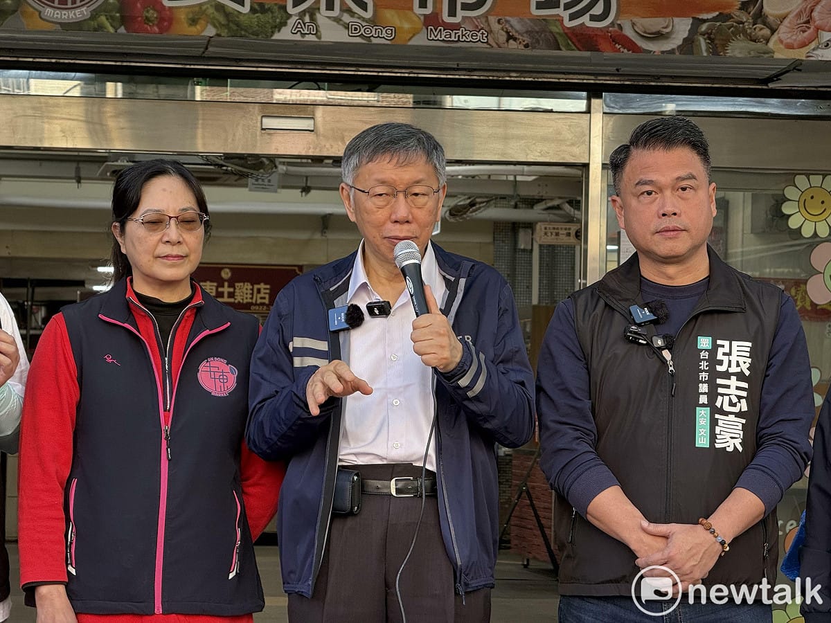 民眾黨創黨主席柯文哲今陪同黨籍台北市議員張志豪掃街。 圖：周煊惠 / 攝
