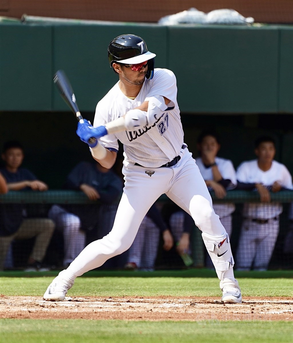 世界棒球經典賽（WBC）台灣隊持續備戰，13日在高雄澄清湖棒球場與中職台鋼雄鷹隊打練習賽，安排捕手林家正先發、打第8棒。中央社記者董俊志攝　115年2月13日