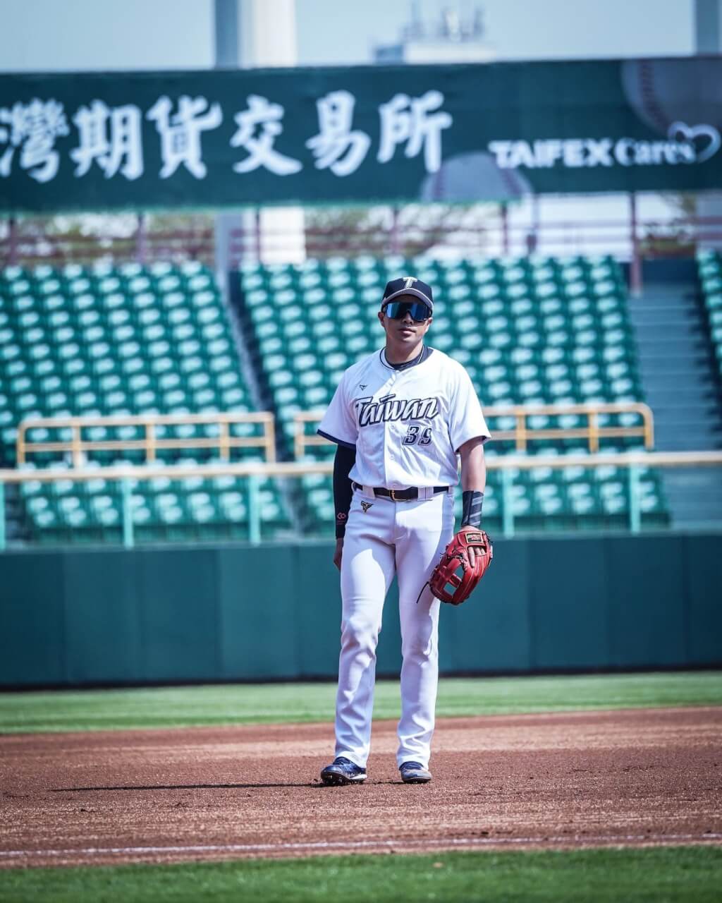 世界棒球經典賽（WBC）台灣隊首場對外練習賽，吳念庭（圖）單場2安、8局高飛犧牲打送回台灣隊超前分。（圖取自facebook.com/NientingWu0607）