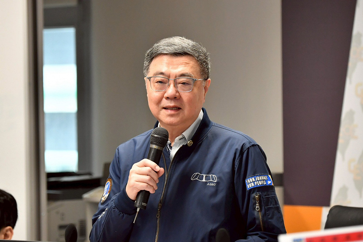 行政院長卓榮泰今（14）日赴「消防署救災救護指揮中心」慰勉春節留守值勤人員。 圖：行政院提供