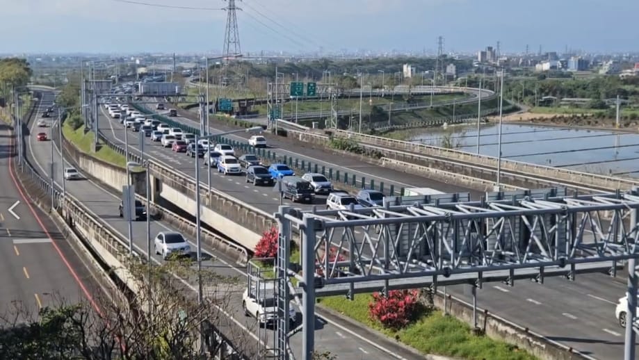 國道11處易壅塞路段，公路局規劃替代道路。 圖/即時路況