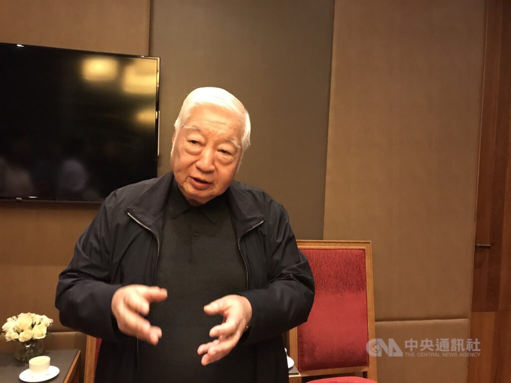 南僑董事長陳飛龍12日逝世，享壽90歲。（中央社檔案照片）