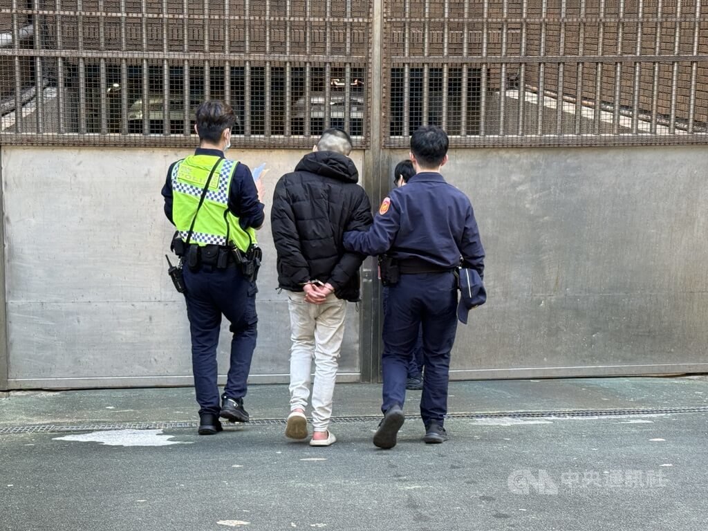少年犯罪近幾年增加，應可歸因成少共犯案件持續上升，據統計，觸犯詐欺罪的少年犯罪中，與成年人共犯者已超過50%。而少年涉詐案件數持續增加，角色以車手及提供人頭帳戶為主。中央社記者林長順攝　115年2月22日