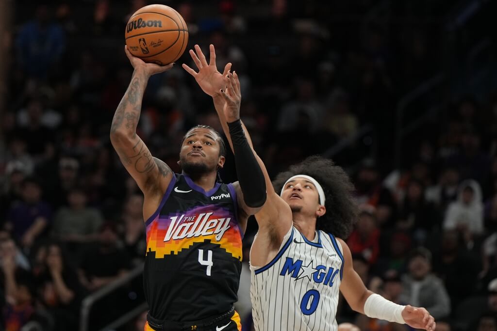 NBA鳳凰城太陽球星葛林（持球者）。（美聯社）