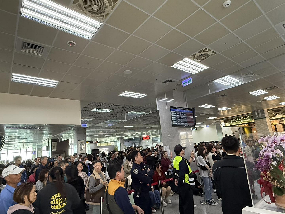 今年端午節有3天連假，交通部民用航空局今(17)天宣布，澎湖、金門、馬祖3離島管制航線將提供1,254架次，計104,645個座位數，並自20日上午9時起開放訂位。(離島機場示意圖) 圖：取自金門觀光逗陣行臉書(資料照)