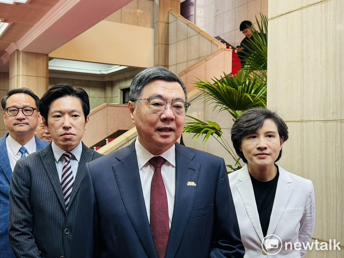 行政院長卓榮泰今（23）天在新春團拜前先接受媒體堵訪。 圖：謝莉慧/攝