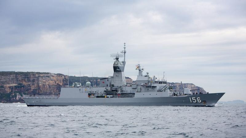 澳洲皇家海軍安扎克級（Anzac-class）巡防艦「土烏巴艦」（HMAS Toowoomba）本月20與21日「例行通過台灣海峽」。 圖：翻攝澳洲皇家海軍官網（資料照）