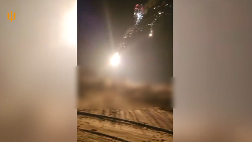 烏軍出動巡弋飛彈與無人機，成功攔截俄軍飛彈攻勢。據消息，目前烏軍已成功奪回超過 300 平方公里的領土及 8 個定居點。 圖 : 翻攝自 X
