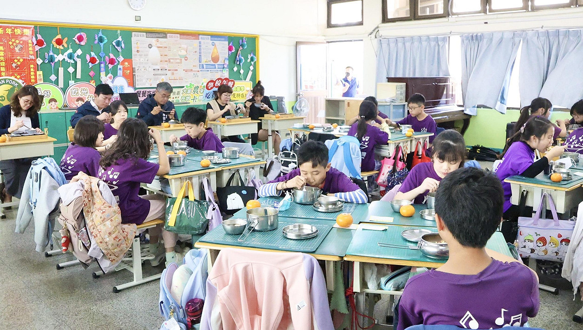 高市府115學年度起將啟動公立國中小午餐免費政策。 圖：高雄市教育局/提供