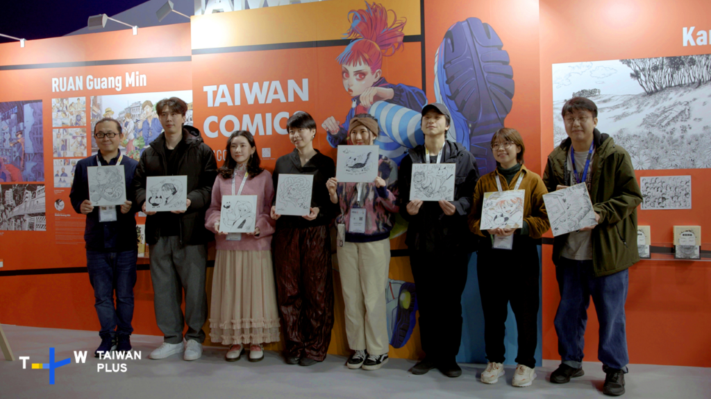 節目《Taiwan Comic Universe》獨家記錄多位台灣漫畫家在文化內容策進院協助下，來到法國駐村創作或參展的過程。. 圖：TaiwanPlus提供