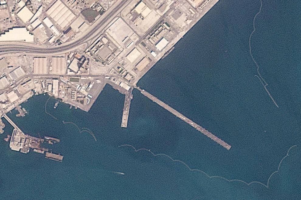 根據衛星影像顯示，駐紮在巴林的美國海軍第五艦隊的撤離工作已經完成，所有船隻都已撤離危險區域。 圖：翻攝自 X  / Daily Iran News