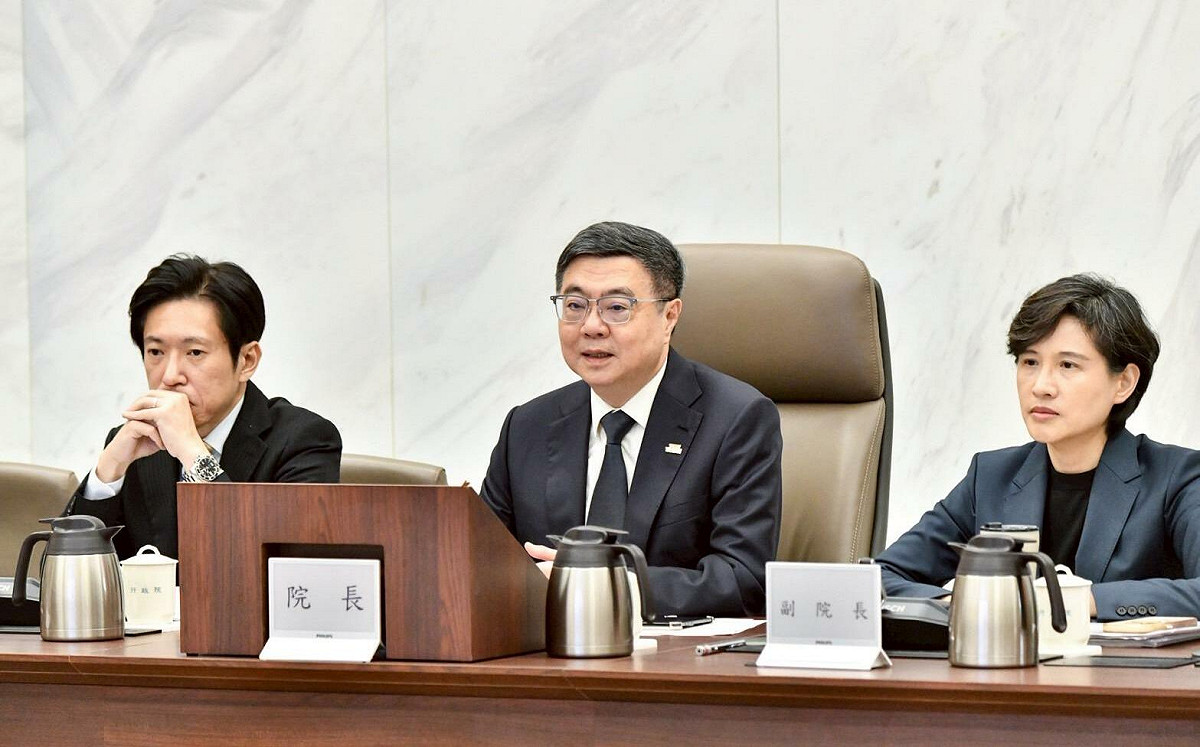 行政院出版《轉型正義工具書》 卓榮泰籲全民補課