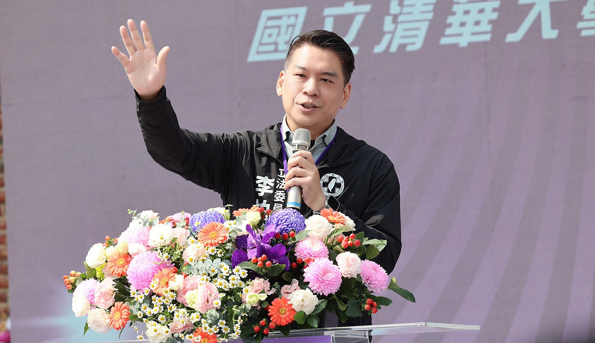李柏毅協助推動清大、陽明交大落腳高雄並整合地方聲音。 圖：李柏毅辦公室/提供