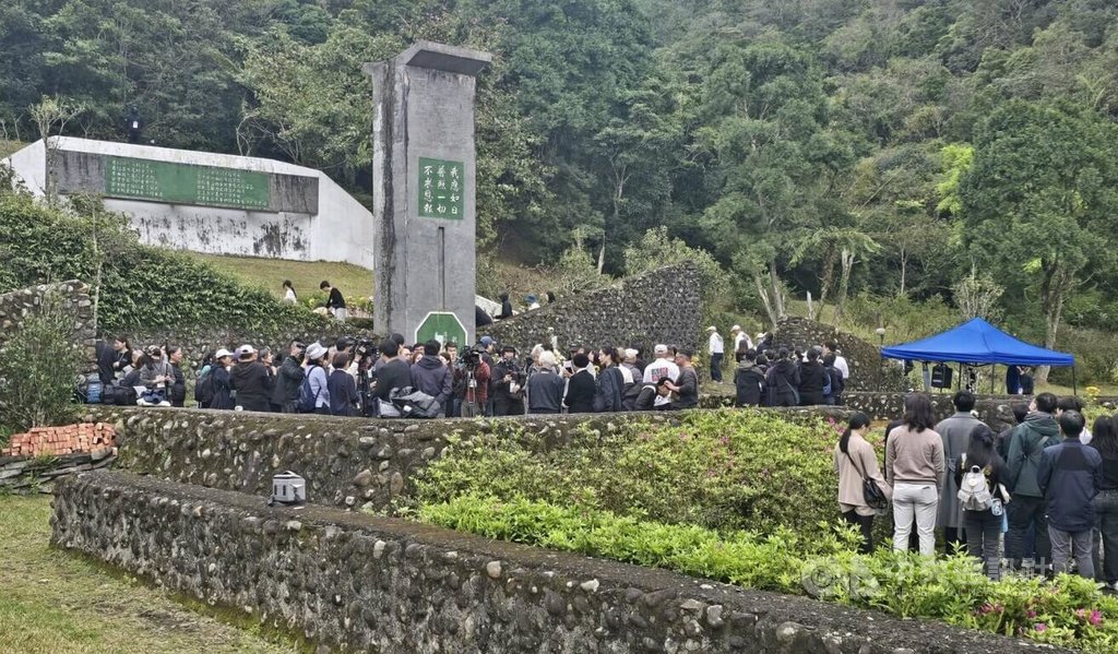 228事件79週年同時也是林宅血案滿46年，慈林基金會28日在位於宜蘭的林家墓園舉辦「228事件暨林家祖孫受難2026年追思紀念活動」，場面肅穆哀戚。 圖:中央社提供