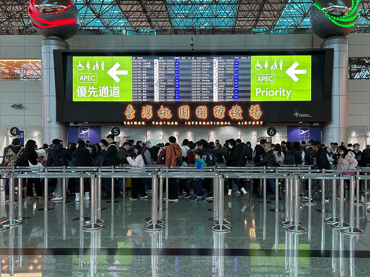 桃園機場公司今（1）日取消5班航班，分別為阿聯酋航空EK387、EK366、EK367，以及阿提哈德航空EY898、EY899。 圖：桃園機場提供