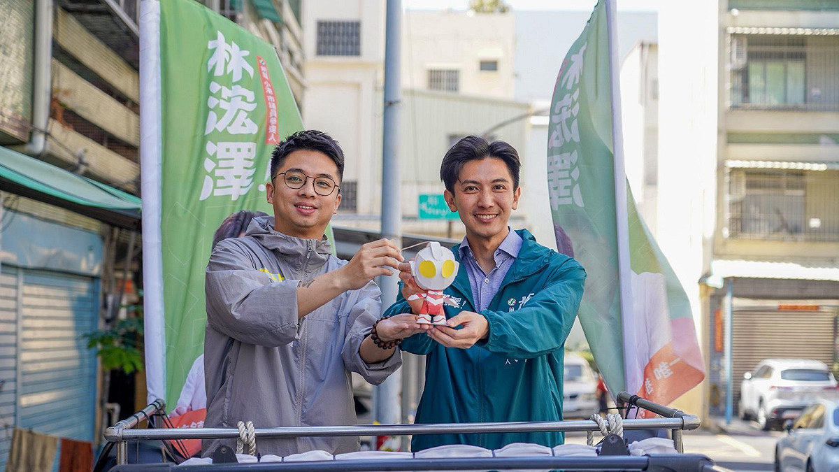 林浤澤(右)邀請劉康彥(左)南下高雄交流市政經驗。 圖：林浤澤服務處/提供