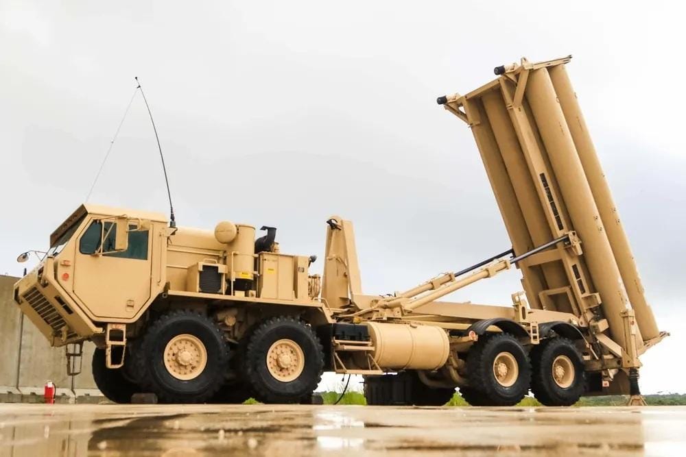 美國製終端高空防禦系統（THAAD，俗稱「薩德」）飛彈發射車。 圖：翻攝美軍DVIDS網站