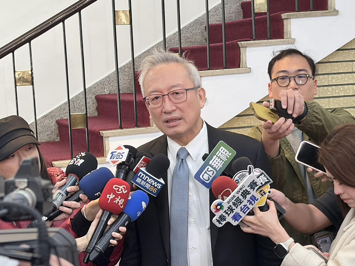 中東局勢升溫，各國領空持續關閉，外交部次長吳志中說明當前最新情勢因應。 圖：李宣萱/攝