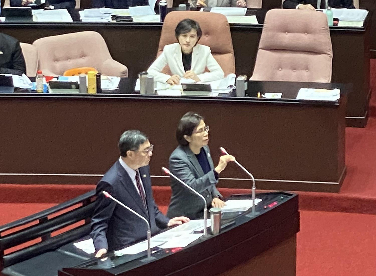 行政院長卓榮泰、政務委員楊珍妮及行政院副院長鄭麗君3日立法院備詢 資料照：林朝億/攝