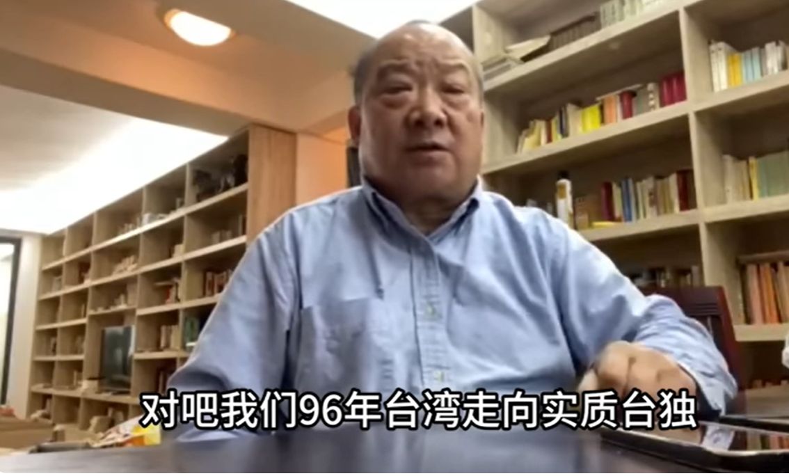 被稱為中共「國師」的武統學者李毅，今年初得知美國生擒委內瑞拉總統馬杜洛後，氣到哽咽自搧巴掌，日前見美軍斬首哈梅內伊，竟崩潰到承認台灣已經獨立。 圖：截自李毅看世界YouTube