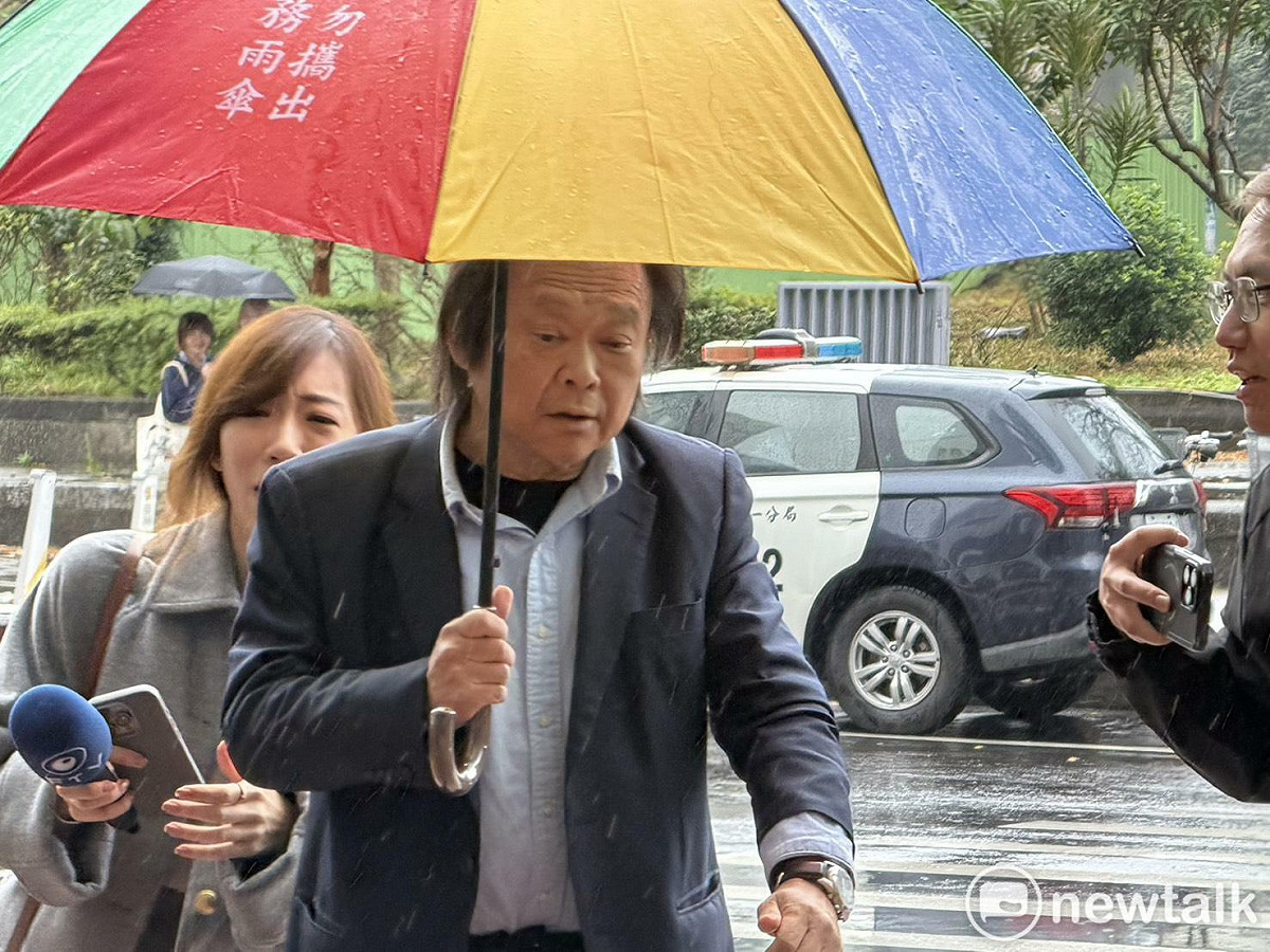 立委王世堅今（4）日出席中常會受訪時再次正面表態，力挺鄭麗君參選台北市長。 圖：高逸帆 / 攝