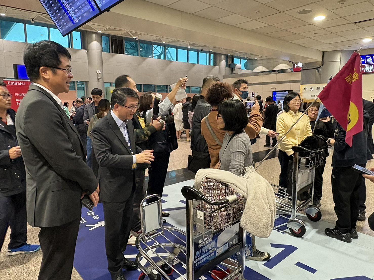 首批滯留中東我國旅客275人返台。 圖：讀者提供