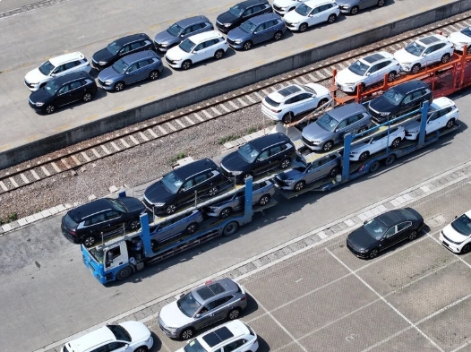 2025年4月18日，中歐班列上海號首次開通新能源汽車(電動車)專列，駛往德國杜伊斯堡。 圖 : 翻攝自 IC Photo