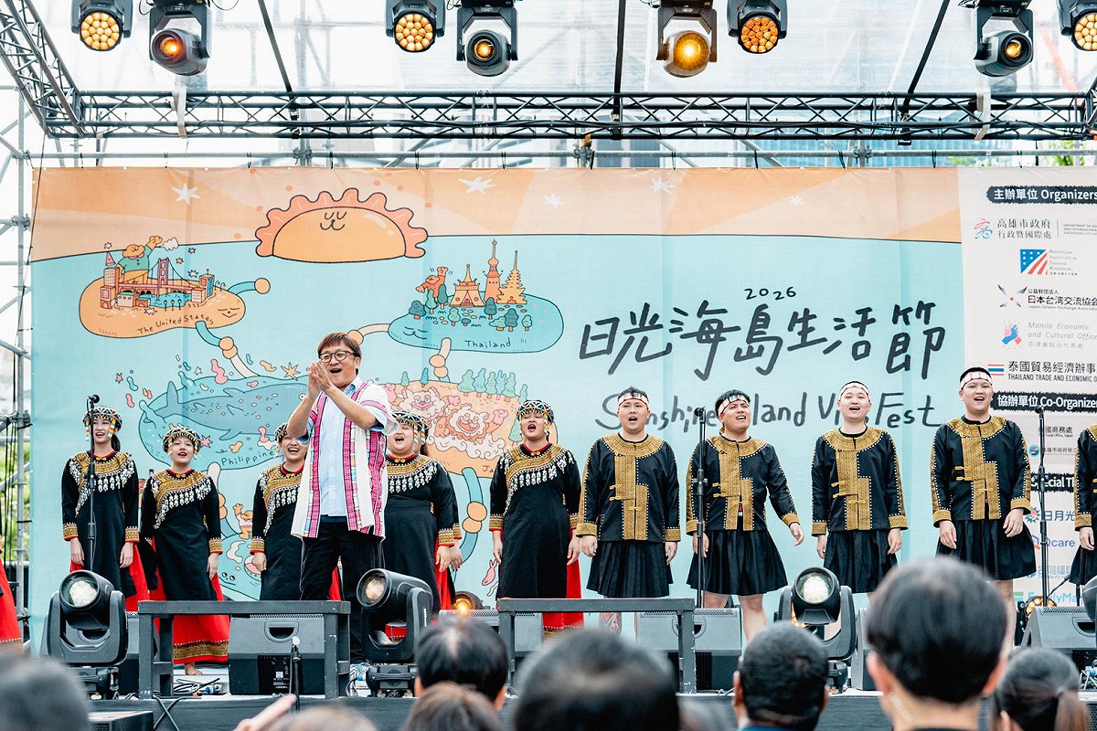 活動首日由尼布恩合唱團以純淨歌聲揭開序幕。 圖：高雄市行國處/提供