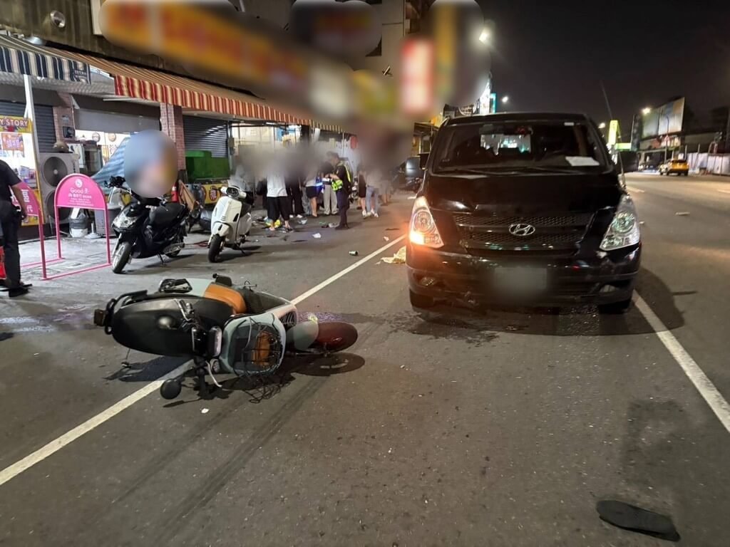 30歲楊姓駕駛7日晚上開車於高雄市小港區中安路追撞2部機車造成1死2傷，警方於車內查獲依托咪酯電子煙油，經檢測發現楊男呈毒品陽性反應、沒有酒駕，全案依公共危險、過失致死、傷害及違反毒品危害防制條例等罪嫌，移送高雄地檢署偵辦。（高雄市政府警察局小港分局提供）中央社記者張已亷傳真 115年3月8日