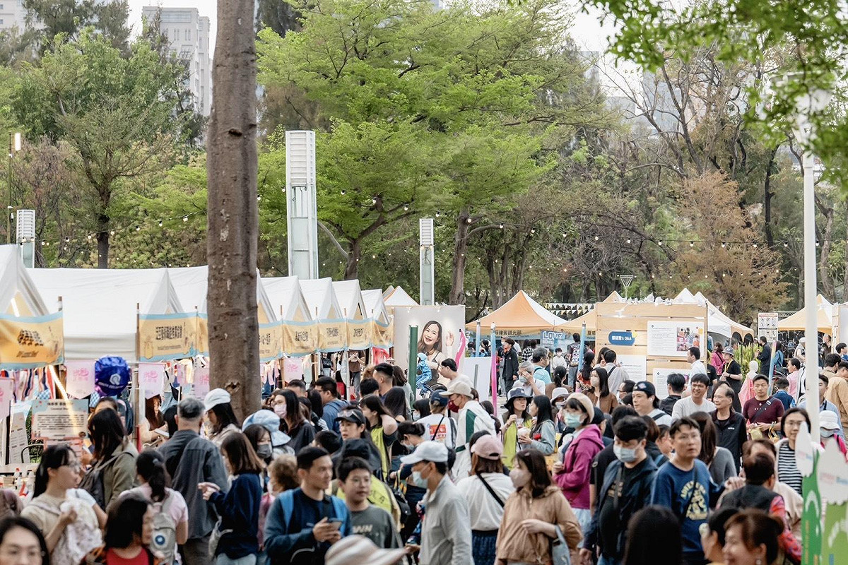 2026日光海島生活節登場即受好評，連續兩日共湧入10萬人潮。 圖：高雄市行國處/提供
