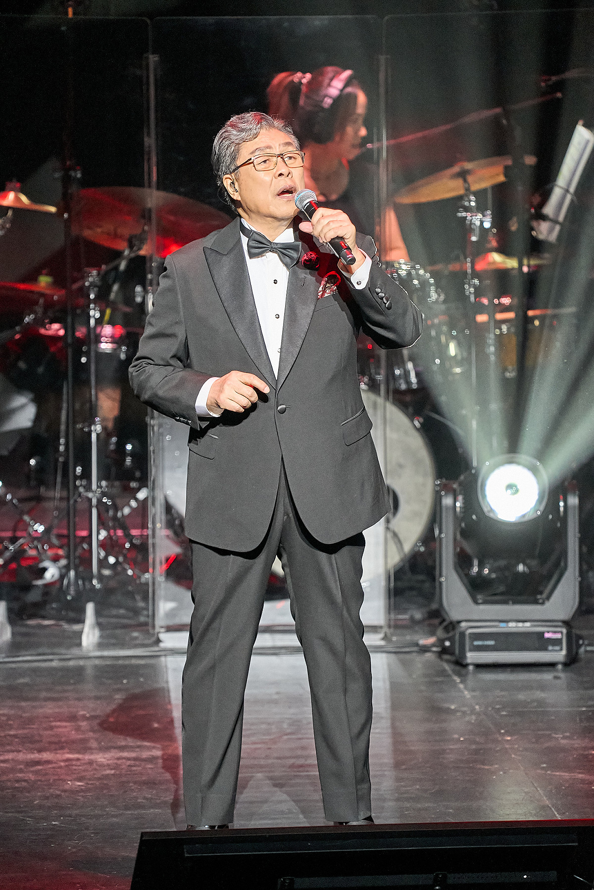 73歲的寶島歌王楊烈，昨(7)日於台灣戲曲中心正式開啟「2026世界巡迴演唱會」台北首站。 圖：印太戰略智庫 主辦單位提供