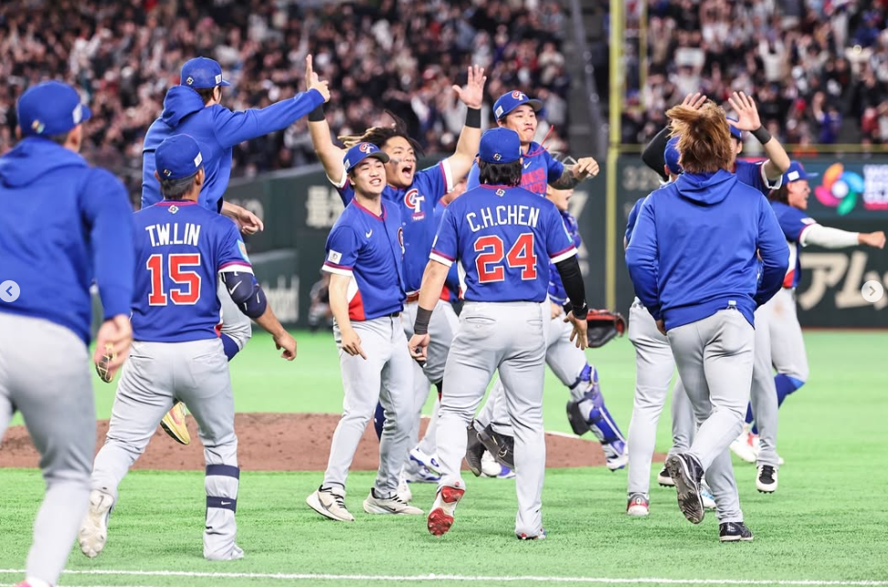 昨(8)日WBC台韓大戰，台灣以5：4險勝韓國，這也是台灣首次在WBC中贏韓國，因此讓大家都相當興奮。 圖：翻攝自陳傑憲IG