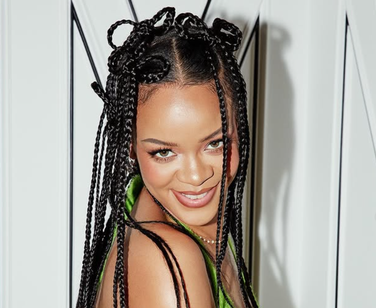 蕾哈娜(Rihanna)昨(9)日在比佛利山莊的豪宅中遭遇槍擊案，所幸最後無人傷亡。 圖：翻攝自蕾哈娜IG