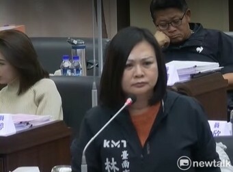 林燕祝指出，自從廚餘不養豬之後，不只民眾直接把廚餘當垃圾丟，聽說一些餐飲業者，也偷偷把廚餘丟進垃圾車，導致環保局焚化爐一天居然要燒 120噸的廚餘量，現在每天燒的廚餘量雖然減到30噸，但這些廚餘跟一般家庭垃圾不一樣，很難燃燒完全。 圖：國民黨團提供