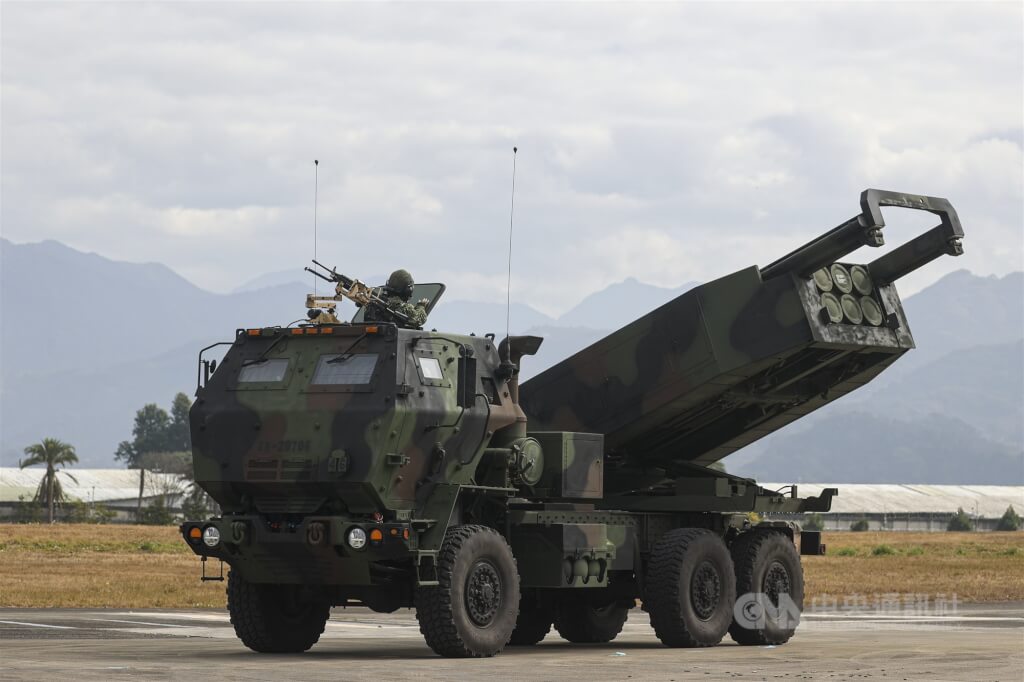 圖為HIMARS海馬士多管火箭系統發射車。（中央社檔案照片） 圖：中央社提供