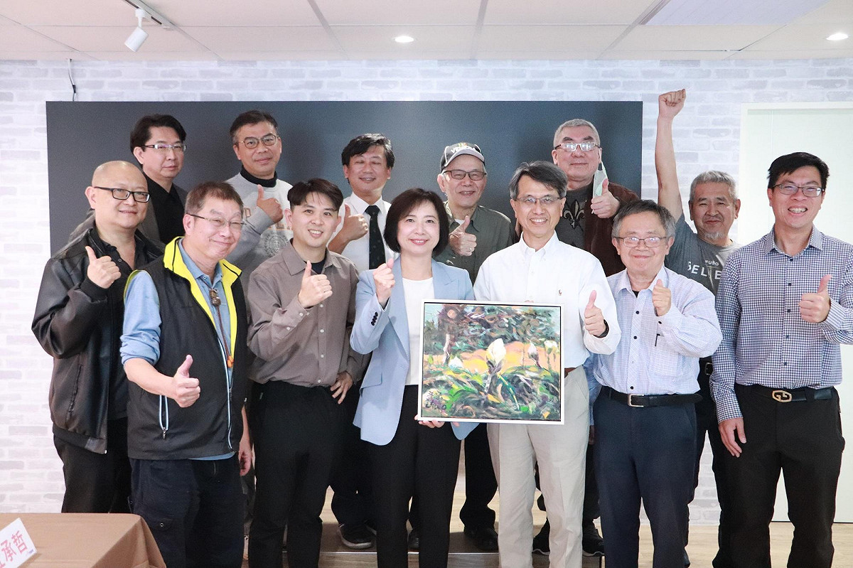 何欣純強調未來「學界溝通平台」將成為市政政策的智囊團，與學界一起心存大台中，推動台中的進步。 圖：何欣純市政辦公室/提供
