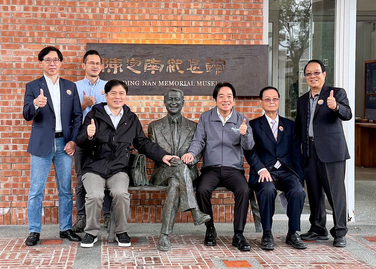 民進黨宜蘭縣長提名人林國漳與總統賴清德前往陳定南紀念館參訪。 圖：翻攝自林國漳臉書（資料照）