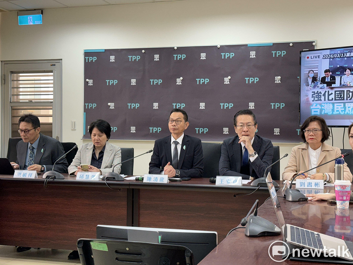 民眾黨團立委洪毓祥（左起）、邱慧洳、陳清龍、王安祥、劉書彬。 圖：周煊惠 / 攝
