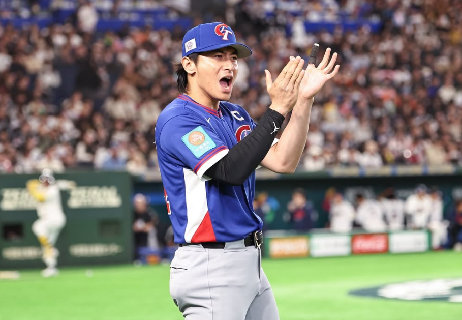 WBC台灣隊長陳傑憲，在首戰對抗澳洲時，因觸身球擊中左手指骨折受傷骨裂。 圖：取自陳傑憲IG
